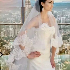 New Beautiful cathedral veil with blusher